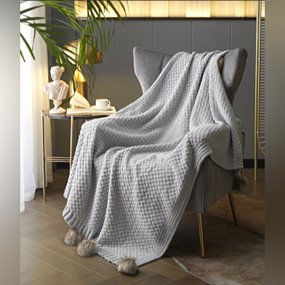 Knitted throw blanket - Picture 1 of 3